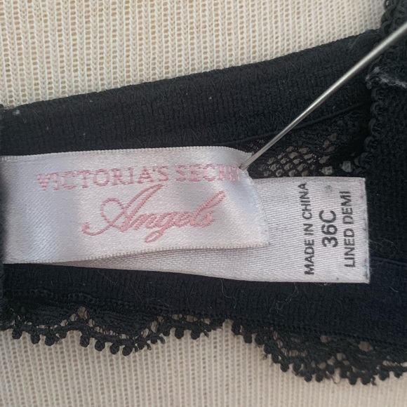 Victoria’s Secret Angels Black Lace Bra - Picture 4 of 5